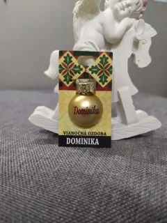 Vianočná gulička s menom Dominika