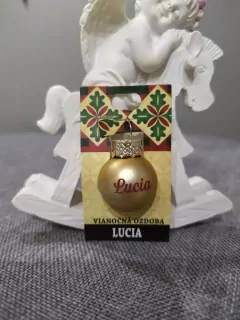 Vianočná gulička s menom Lucia