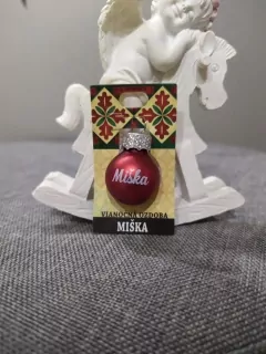 Vianočná gulička s menom Miška