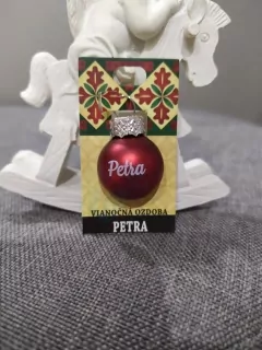 Vianočná gulička s menom Petra