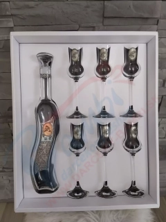 Set fľaša s pohárikmi pre rybára