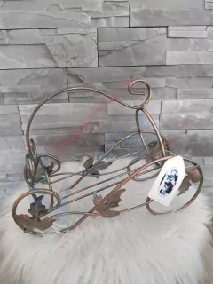 Kovový držiak na fľašu