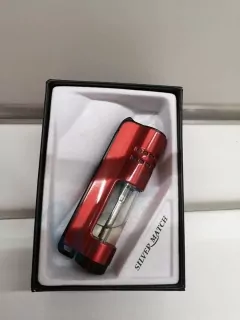 Červený zapaľovač tryskový