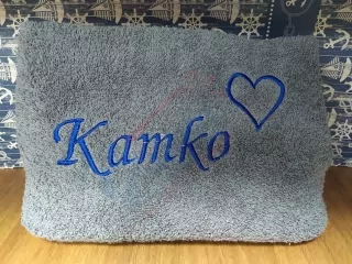 Osuška s nápisom Kamko