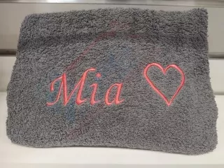 Osuška s menom Mia