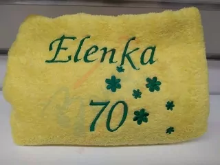 Osuška s nápisom Elenka 70