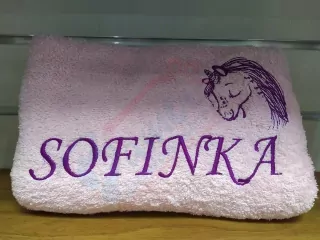 Osuška s menom SOFINKA