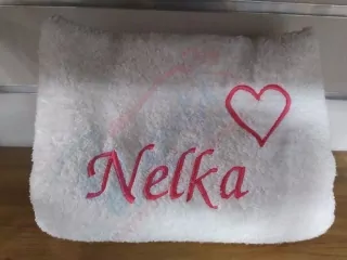 Osuška s menom Nelka