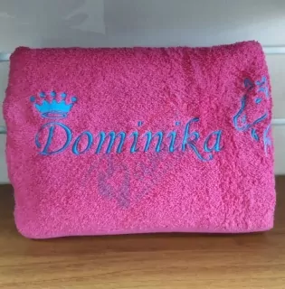 Osuška s menom Dominika