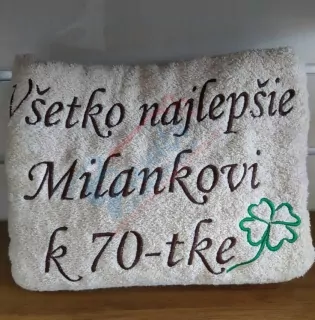 Osuška s nápisom Všetko najlepšie Milankovi k 70-tke