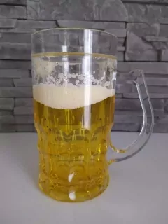 Chladiaci pohár na pivo