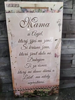 Drevená tabuľa s venovaním MAMA