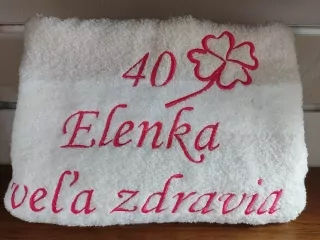 Osuška s nápisom 40 Elenka veľa zdravia