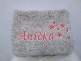 Osuška s menom Anička