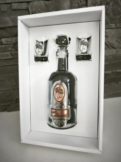 Sada fľaša + 2 poháriky slivovica
